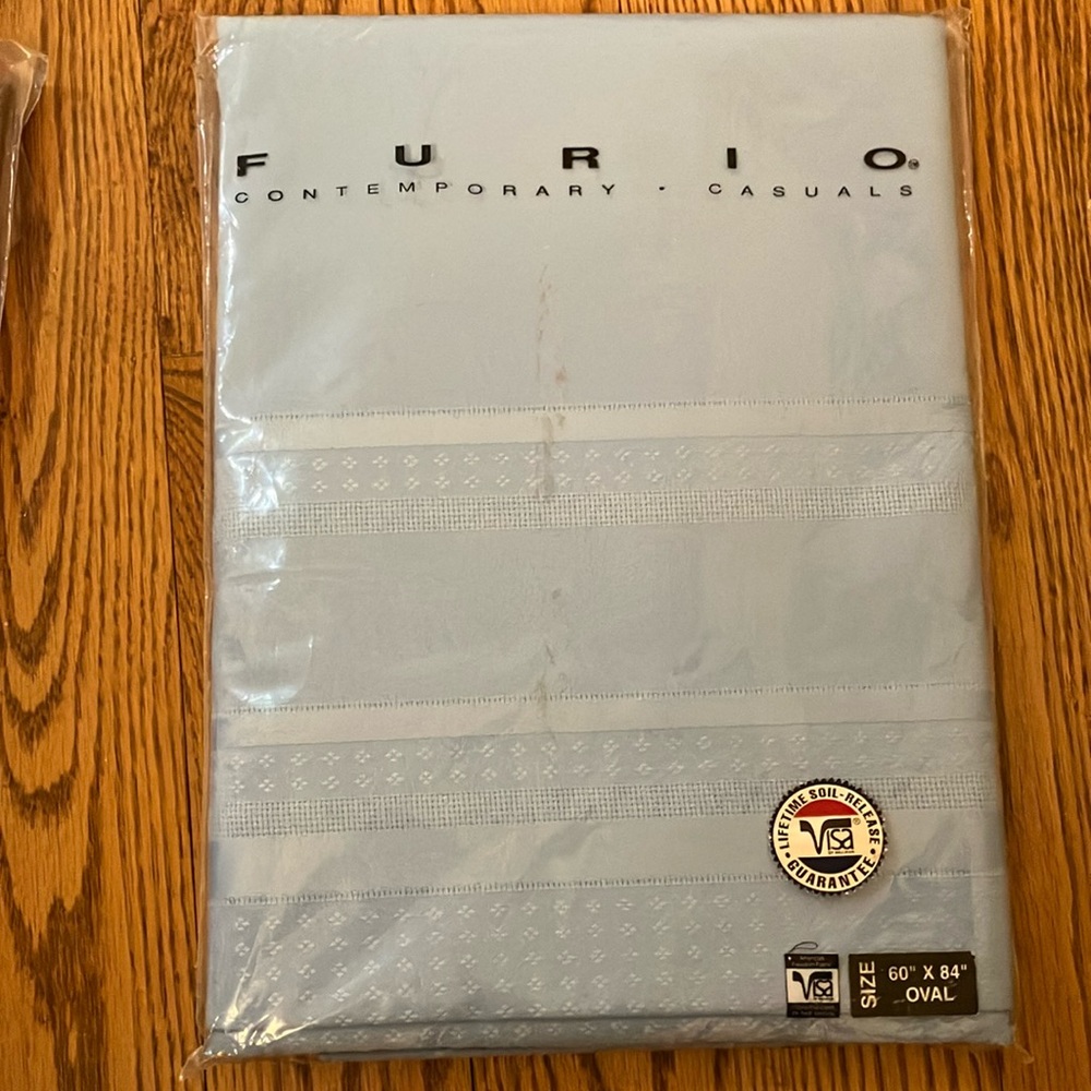 Furio Contemporary Casuals Tablecloth NIP.